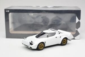Lancia Stratos HF Stradale Weiß Minichamps 1:18 155741700 Druckguss — Bild 6 von 6