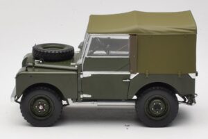 Land Rover 88 Series I Matt Green Minichamps 1:18 150168909 Druckguss — Bild 4 von 8