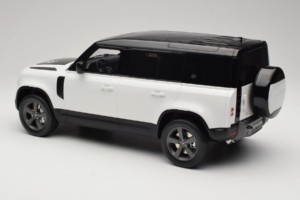 Land Rover Defender 110 L663 GT Spirit 1:12 GT554 Resin — Bild 5 von 6