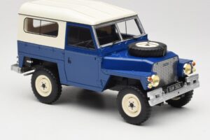 Land Rover Lightweight Series III Dunkelblau BoS Models 1:18 BOS382 Resin — Bild 4 von 6