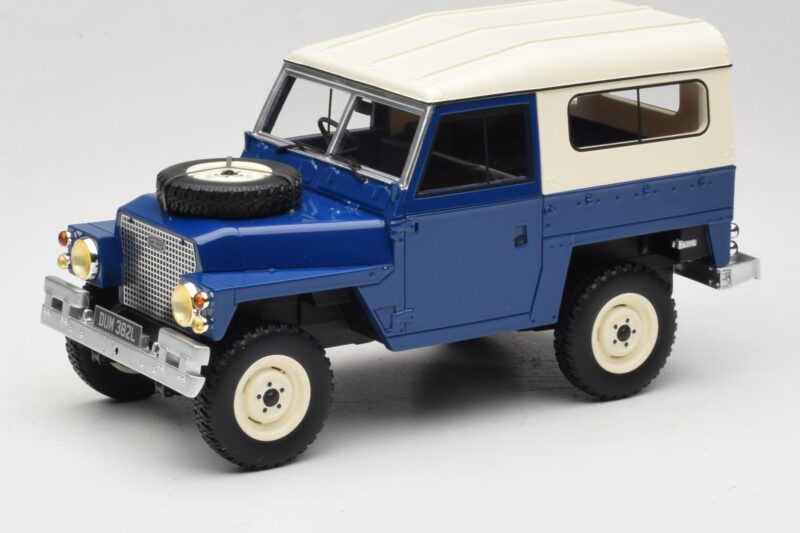 Land Rover Lightweight Series III Dunkelblau BoS Models 1:18 BOS382 Resin