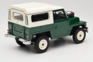 Land Rover Lightweight Series III Hard Top Dunkelgrün BoS Models 1:18 BOS355 Resin — Bild 2 von 6