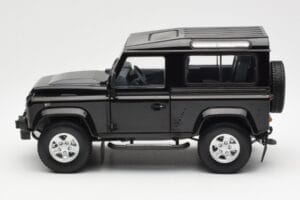 Land Rover Defender 90 Santorini Schwarz Metallic Kyosho 1:18 08901BK Druckguss — Bild 4 von 8