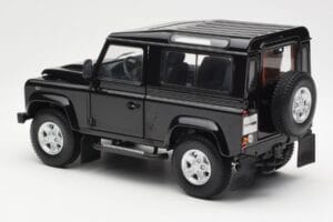 Land Rover Defender 90 Santorini Schwarz Metallic Kyosho 1:18 08901BK Druckguss — Bild 7 von 8