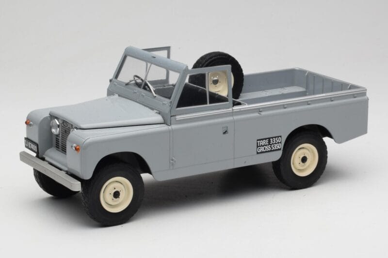 Land Rover Series II 109 Pickup Grau MCG 1:18 MCG18092 Druckguss