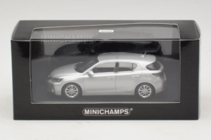 Lexus CT200h Silber Minichamps 1:43 410166001 Druckguss — Bild 4 von 4