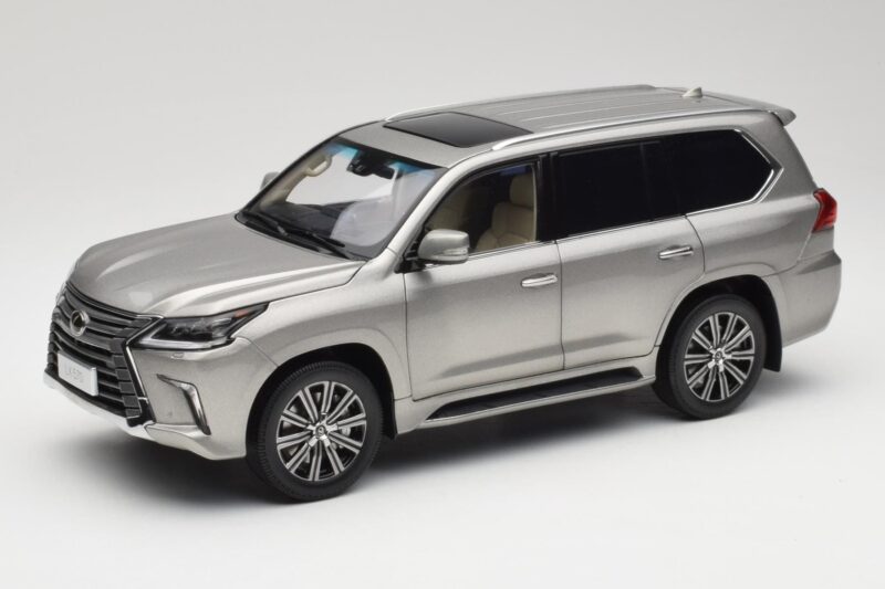 Lexus LX570 Sonic Titanium Kyosho 1:18 08955T Druckguss