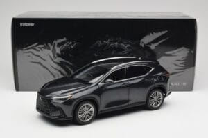 Lexus NX450h+ AZ20 Schwarz Kyosho 1:18 08968GBK Resin — Bild 8 von 8