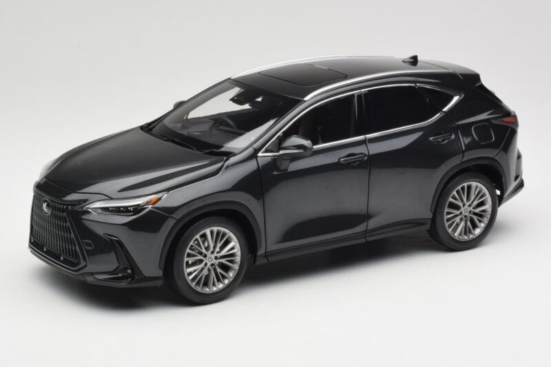 Lexus NX450h+ AZ20 Schwarz Kyosho 1:18 08968GBK Resin
