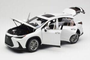 Lexus NX450h+ AZ20 Weiß Kyosho 1:18 08968Q Resin — Bild 2 von 8