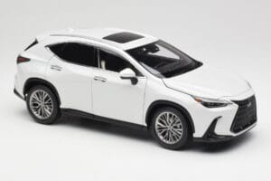 Lexus NX450h+ AZ20 Weiß Kyosho 1:18 08968Q Resin — Bild 6 von 8