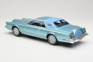 Lincoln Continental Mark V Blue Metallic MCG 1:18 MCG18369 Druckguss — Bild 5 von 6