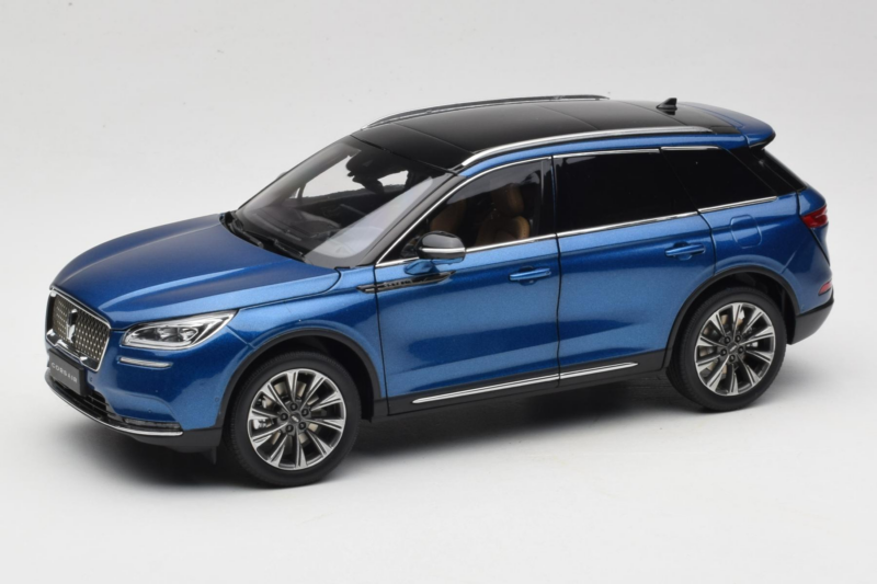 Lincoln Corsair Blau OEM 1:18 LINCOLN001 Druckguss