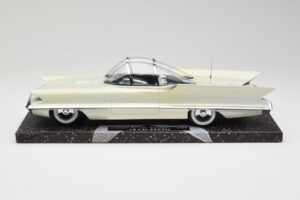 Lincoln Futura Concept Weiß Minichamps 1:18 107082030 Druckguss — Bild 3 von 6