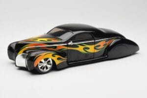 Lincoln Zephyr Scrape Custom Schwarz mit Flammen Hot Wheels 1:18 57319 Druckguss