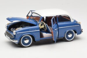 Lloyd Alexander TS #234 Blau Revell 1:18 08463 Druckguss — Bild 2 von 8