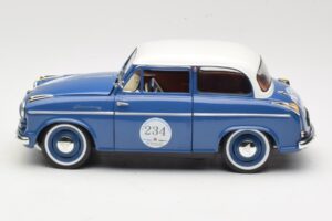 Lloyd Alexander TS #234 Blau Revell 1:18 08463 Druckguss — Bild 4 von 8