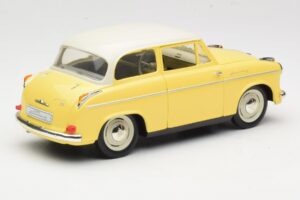 Lloyd Alexander TS Gelb Revell 1:18 08958 Druckguss — Bild 3 von 8