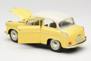 Lloyd Alexander TS Gelb Revell 1:18 08958 Druckguss — Bild 5 von 8