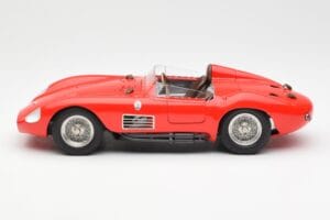 Maserati 300S Rot CMC 1:18 M-105 Druckguss — Bild 3 von 6