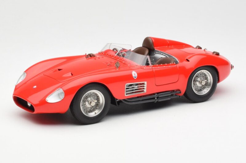 Maserati 300S Rot CMC 1:18 M-105 Druckguss