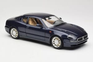 Maserati 3200 GT Schwarz Bburago 1:18 3371 Druckguss — Bild 6 von 8