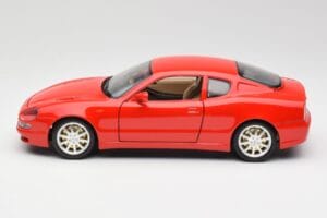 Maserati 3200 GT Rot Bburago 1:18 3341 Druckguss — Bild 4 von 8