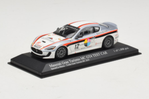 Maserati GranTurismo MC GT4 #12 Sperati / La Mazza Maserati MC 2010 Minichamps 1:43 400101212 Druckguss — Bild 2 von 5