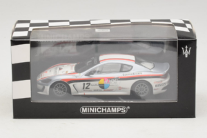 Maserati GranTurismo MC GT4 #12 Sperati / La Mazza Maserati MC 2010 Minichamps 1:43 400101212 Druckguss — Bild 5 von 5
