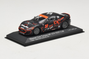 Maserati GranTurismo MC GT4 #32 J. Sicart Maserati MC 2010 Minichamps 1:43 400101232 Druckguss — Bild 2 von 5