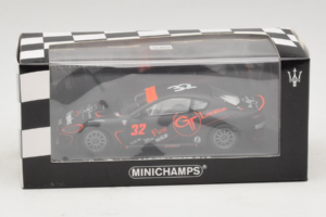 Maserati GranTurismo MC GT4 #32 J. Sicart Maserati MC 2010 Minichamps 1:43 400101232 Druckguss — Bild 5 von 5