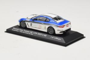 Maserati GranTurismo MC GT4 #9 Moncada / Petrini Maserati MC 2010 Minichamps 1:43 400101209 Druckguss — Bild 3 von 5