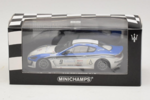 Maserati GranTurismo MC GT4 #9 Moncada / Petrini Maserati MC 2010 Minichamps 1:43 400101209 Druckguss — Bild 4 von 5