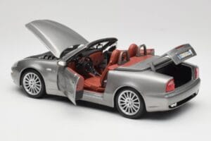 Maserati 4200 GT Spyder Grau Bburago 1:18 18-12019 Druckguss — Bild 5 von 8