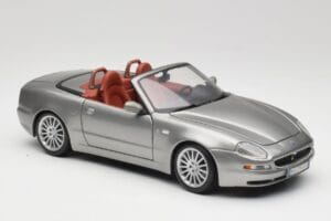 Maserati 4200 GT Spyder Grau Bburago 1:18 18-12019 Druckguss — Bild 6 von 8
