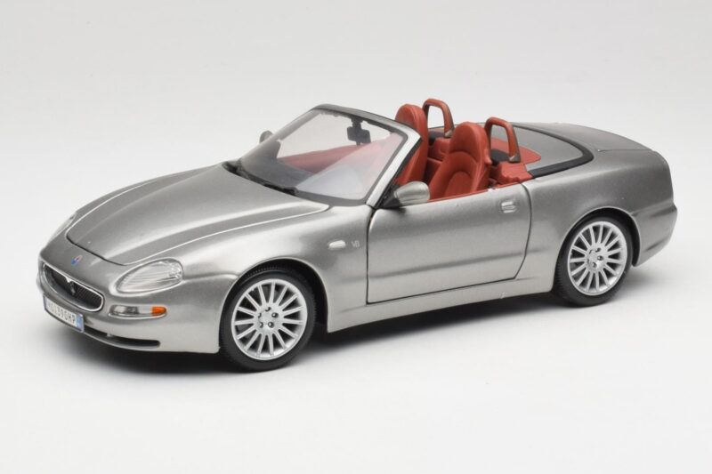Maserati 4200 GT Spyder Grau Bburago 1:18 18-12019 Druckguss