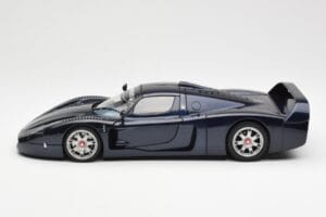 Maserati MC12 Road Car Blau Metallic AUTOart 1:18 75802 Druckguss — Bild 4 von 8