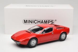 Maserati Merak Rot Minichamps 1:18 107123761 Resin — Bild 6 von 6