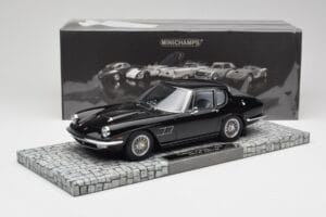 Maserati Mistral Schwarz Minichamps 1:18 107123421 Resin — Bild 6 von 6
