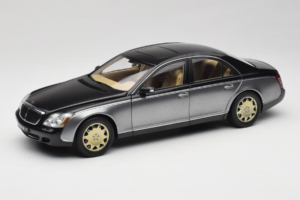 Maybach 57 SWB Caspian Black Himalayas Grey AUTOart 1:18 76151 Druckguss