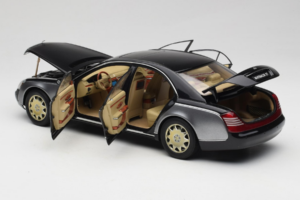 Maybach 57 SWB Caspian Black Himalayas Grey AUTOart 1:18 76151 Druckguss — Bild 6 von 9