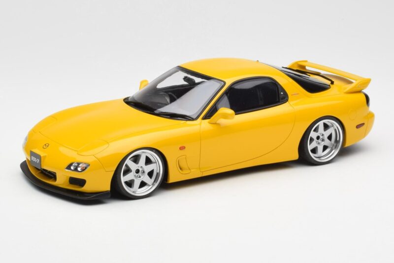 Mazda RX-7 FD Type R Bathurst R Gelb Otto 1:18 OT397 Resin