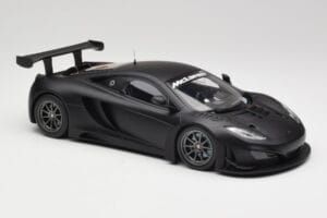McLaren 12C GT3 Carbon Matt Schwarz Minichamps 1:18 151121390 Druckguss — Bild 4 von 6