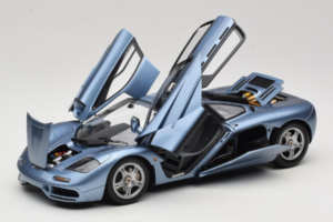 McLaren F1 Blau LCD 1:18 LCD18014-BU Druckguss — Bild 2 von 8