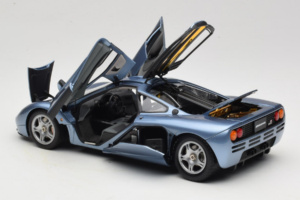 McLaren F1 Blau LCD 1:18 LCD18014-BU Druckguss — Bild 5 von 8