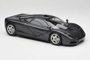 McLaren F1 Carbon Schwarz Metallic Minichamps 1:18 530133420 Druckguss — Bild 6 von 8