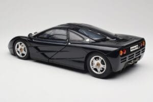 McLaren F1 Dark Blue Metallic Minichamps 1:12 530133128 Druckguss — Bild 8 von 9
