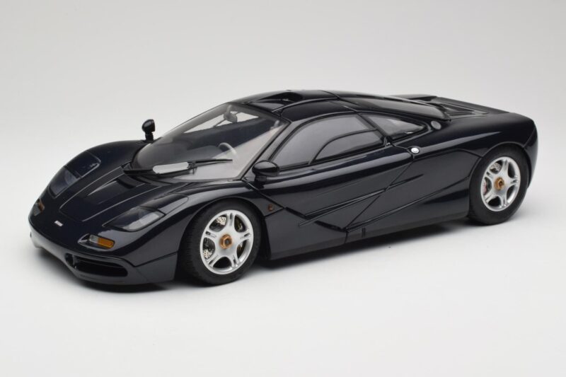 McLaren F1 Dark Blue Metallic Minichamps 1:12 530133128 Druckguss