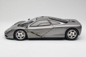 McLaren F1 Dark Silver Minichamps 1:12 530133124 Druckguss — Bild 4 von 8