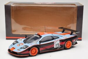 McLaren F1 GTR #39 Gulf R. Bellm / A. Gilbert / M. Sekiya 24 Hours of Le Mans 1997 UT Models 1:18 39725 Druckguss — Bild 8 von 8